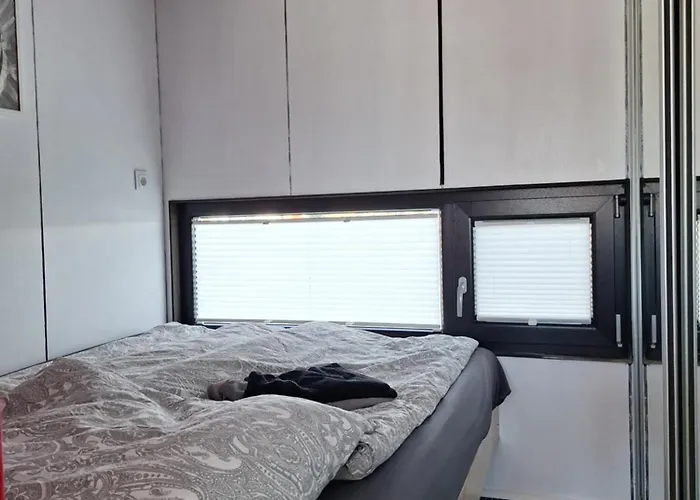 Houseboat Of Grimm